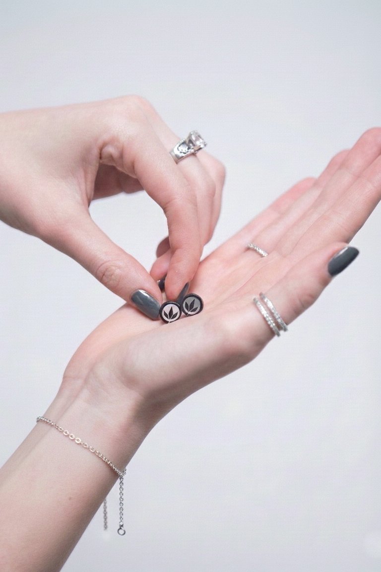 letitroll flowerski earirngs